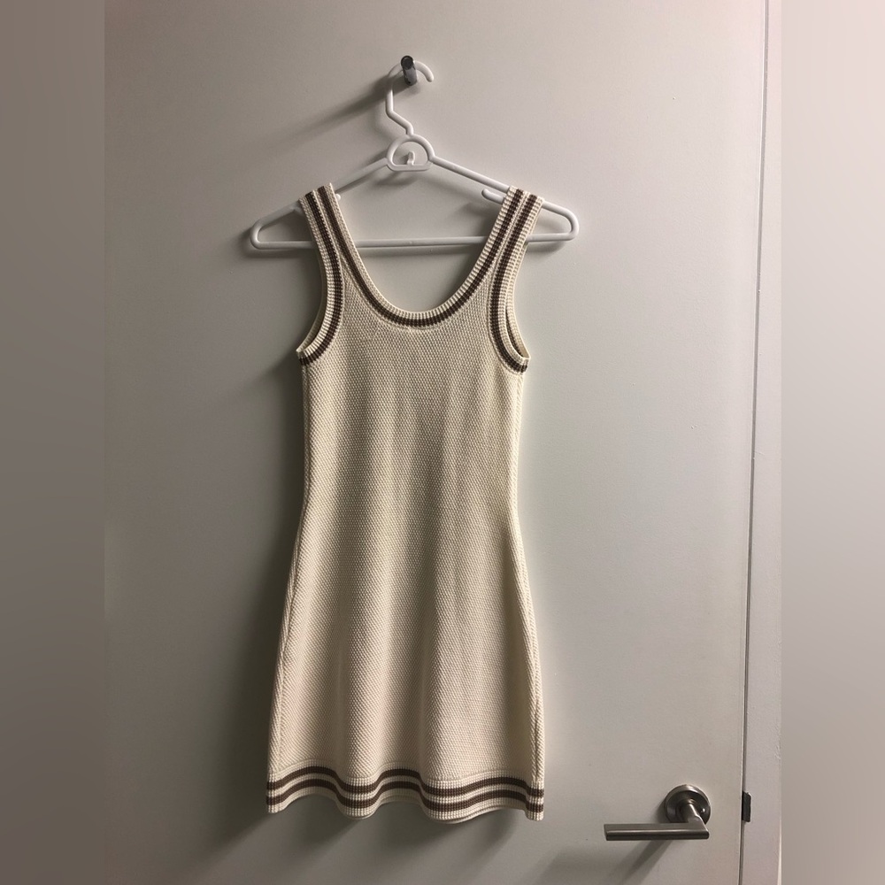 ALO Yoga Tennis Club Knit Tank Dress Color: Gravel/Ivory  Size: XXS - Picture 5 of 9